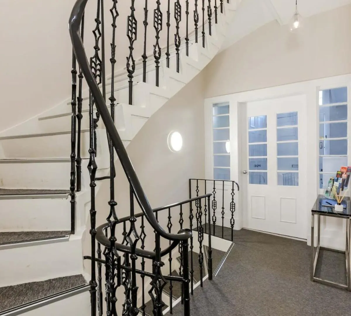 Dragon Suites - Edinburgh City Centre 2 Bed Apartment United Kingdom